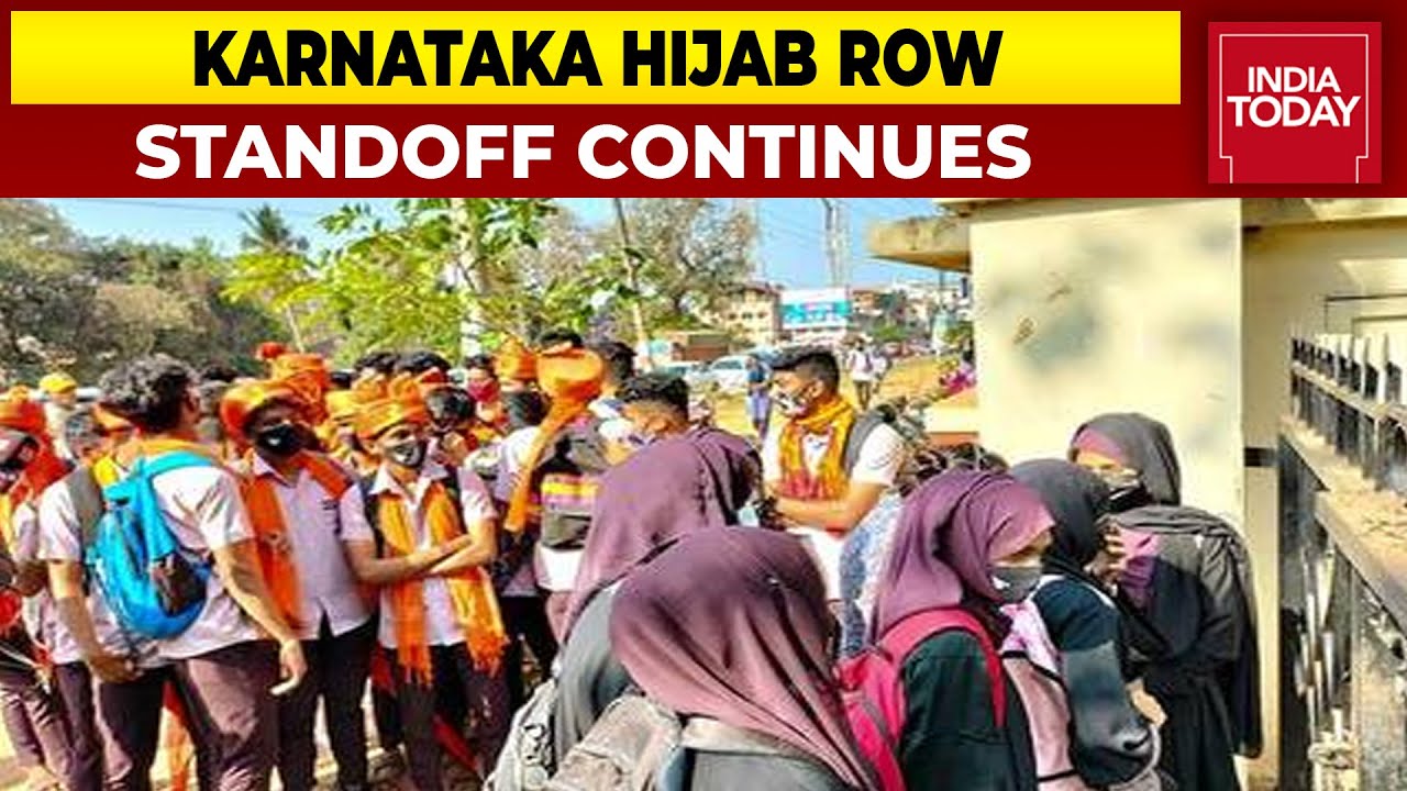 Karnataka Hijab Row: Standoff Between Students & Administrators Continues Despite HC Intervention
