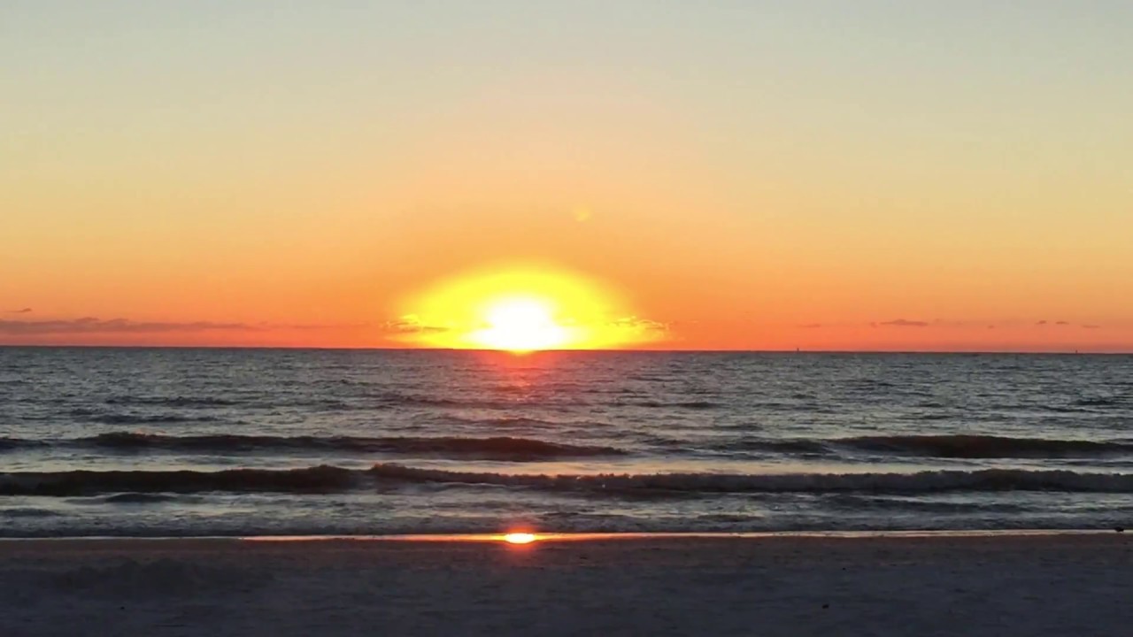 Watch This Breathtaking Fort Myers Beach Florida Sunset