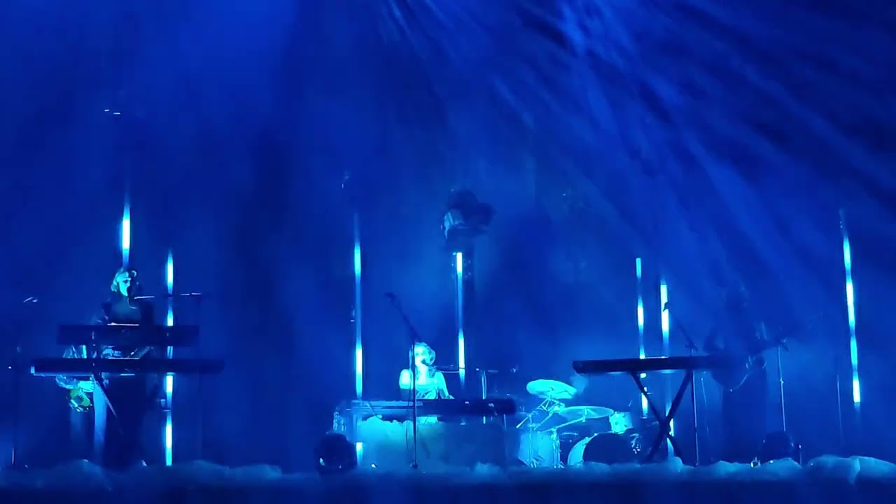 Birdy - Loneliness (Live At Eventim Apollo Hammersmith London 23.04.2023)