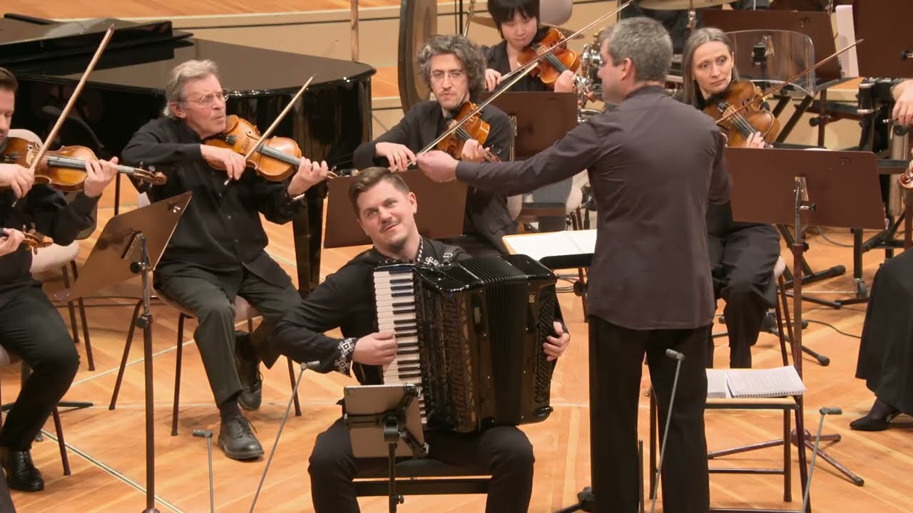 Roberto Molinelli. Visions from Sunland.  World premiere.