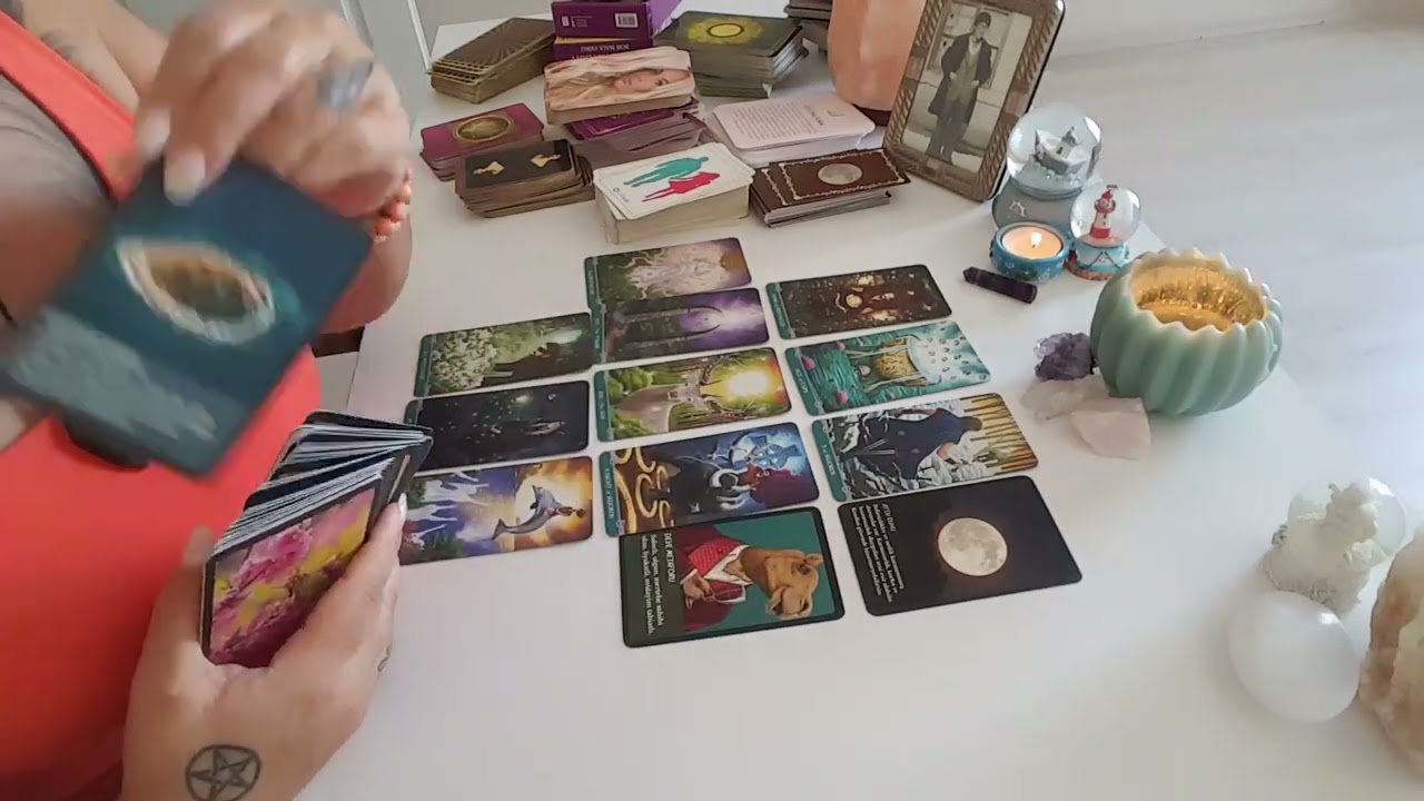 🔮✨️Beni nasıl görüyor, nasıl buluyor, beğeniyor mu❤️‍🔥#tarot #aklımdakikişi #expartner #nehissediyor