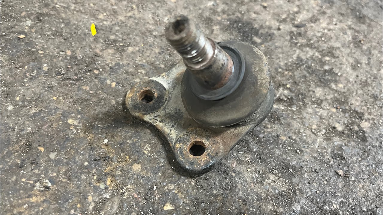 REPLACING FRONT BALL JOINTS ON VOLKSWAGEN MK4 JETTA 1997-2005