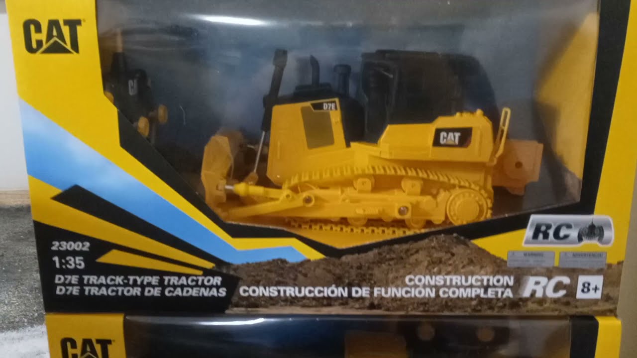 Vid 17 1:32 John Deere RC Farm and New RC construction reveal...