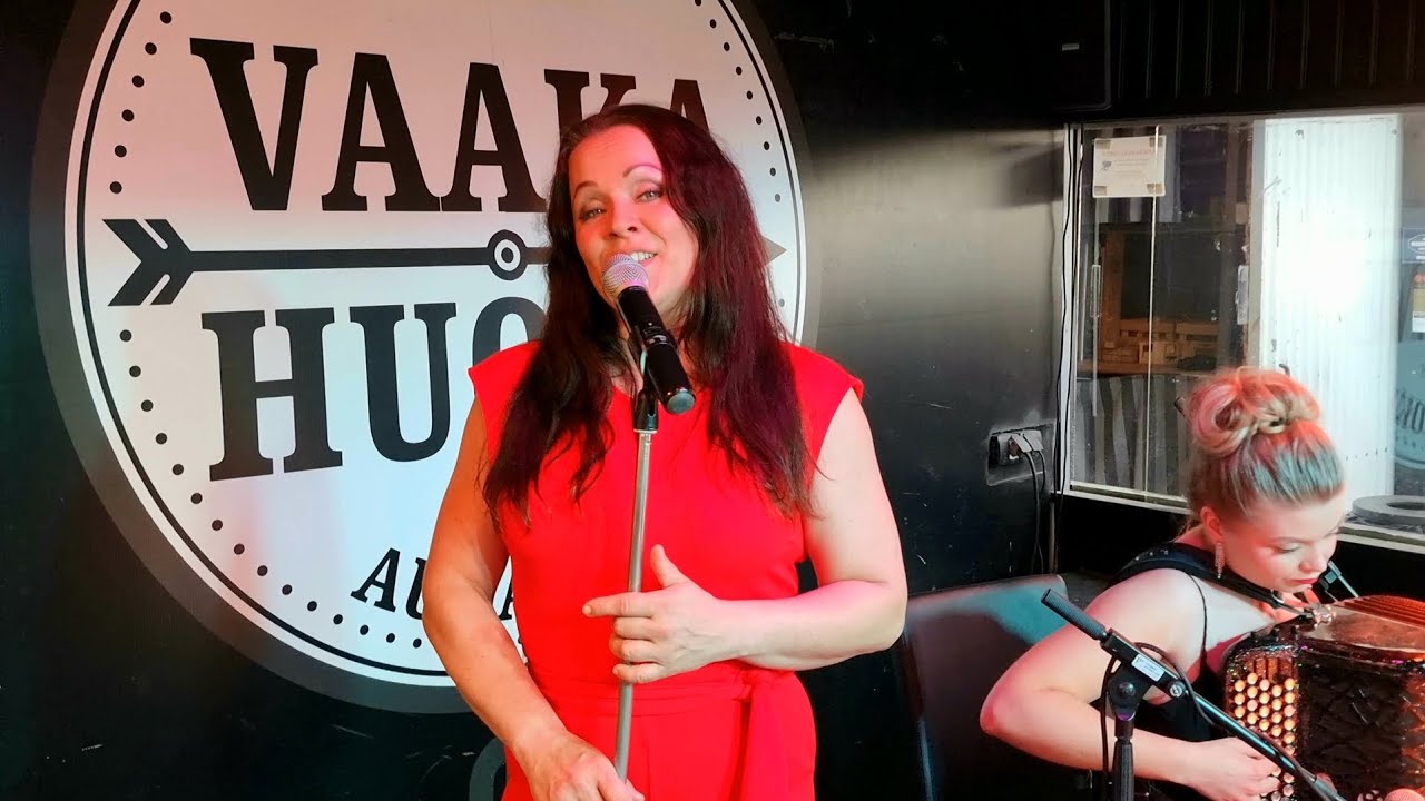 Heidi Pakarinen - Sulle kauneimmat  lauluni laulan. 28.6-23 Vaakahuone -TURKU LIVE.