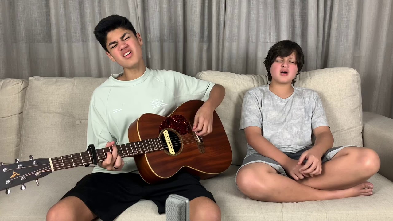 Kaleb e Josh - Em teus braços (Cover - Laura Souguellis)