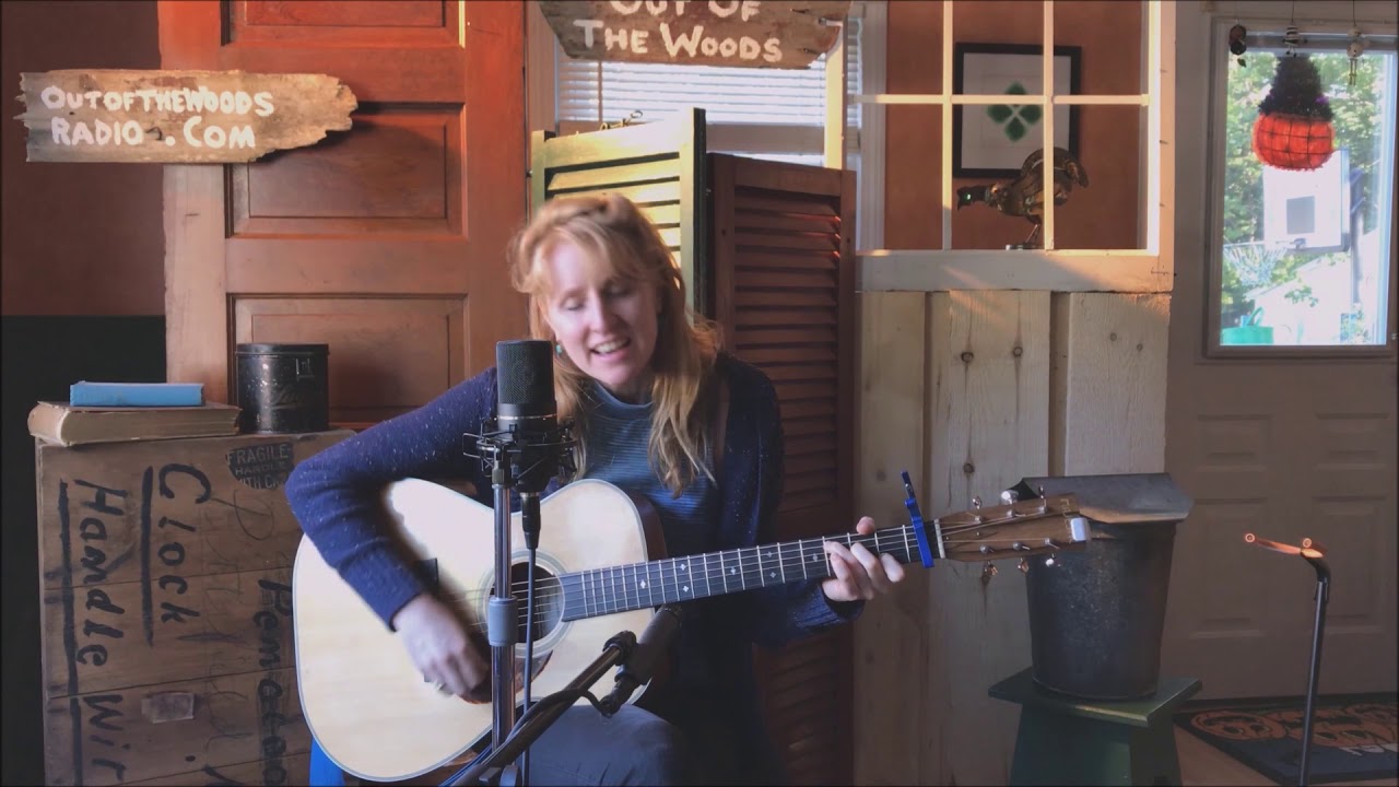 Lesley Kernochan - A Calm Sun - Live on Out of the Woods Radio