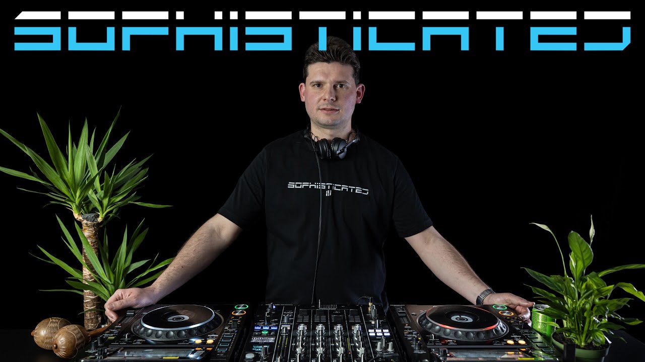 Soundwave Session 105 - SOPHISTICATED [Progressive House Mix]