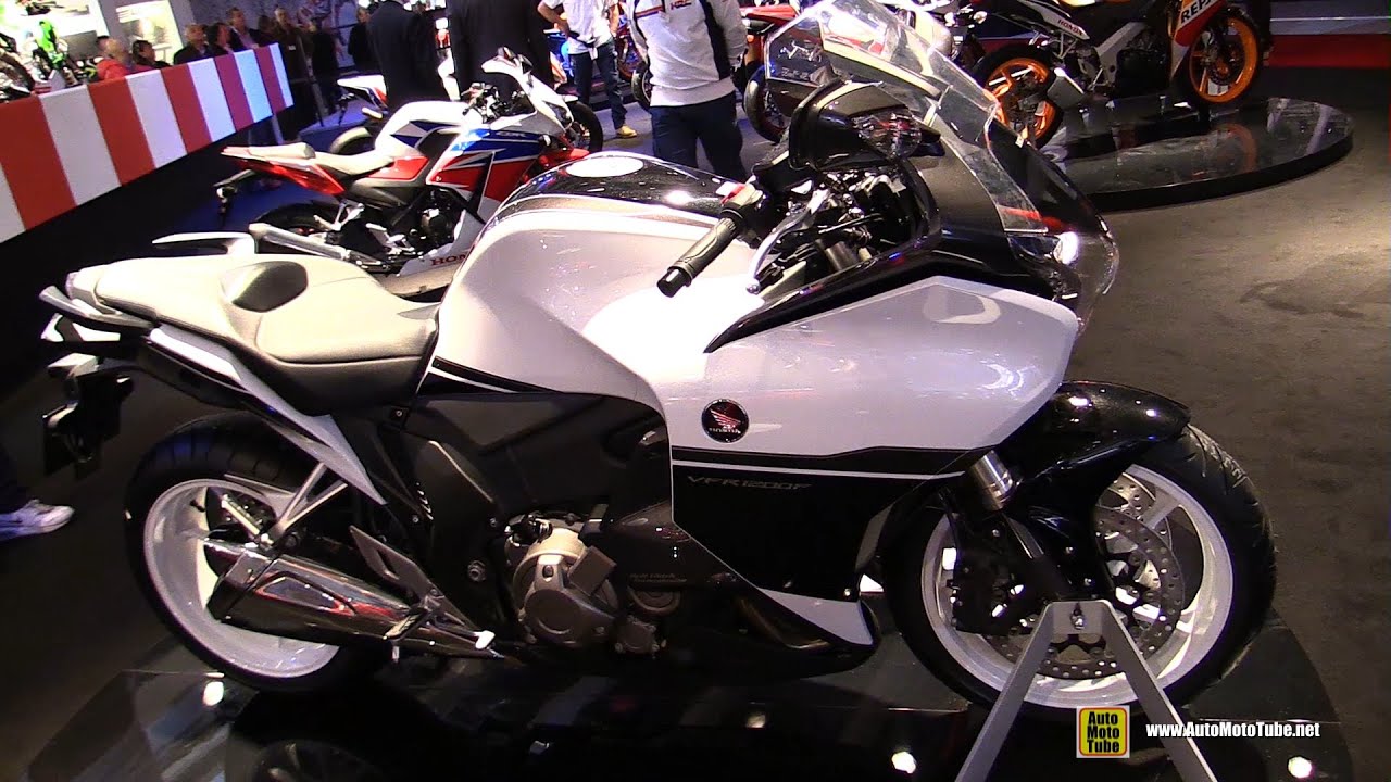 2015 Honda VFR 1200F DCT - Walkaround - 2014 EICMA Milan Motorcycle Exhibition