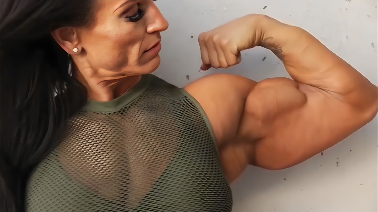 Great fbb Pro Muscle Girl and Bodybuilder