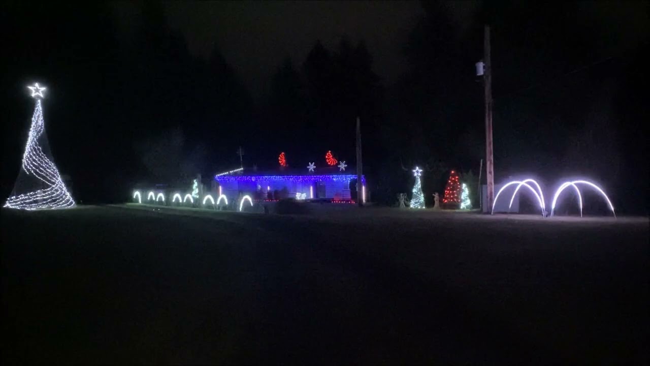 O Come Emmanuel by King and Country. TBS Musical Christmas Light Display 2025