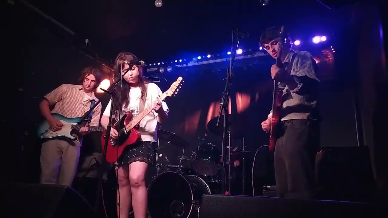 Vona Vella -  Come By live @ The Old Blue Last - London 21/08/2025