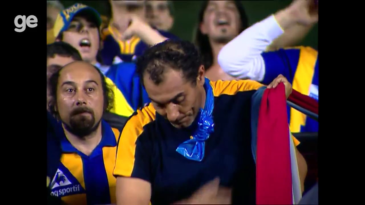 São Paulo 2 (5) x (4) 1 Rosario Central Libertadores 2004