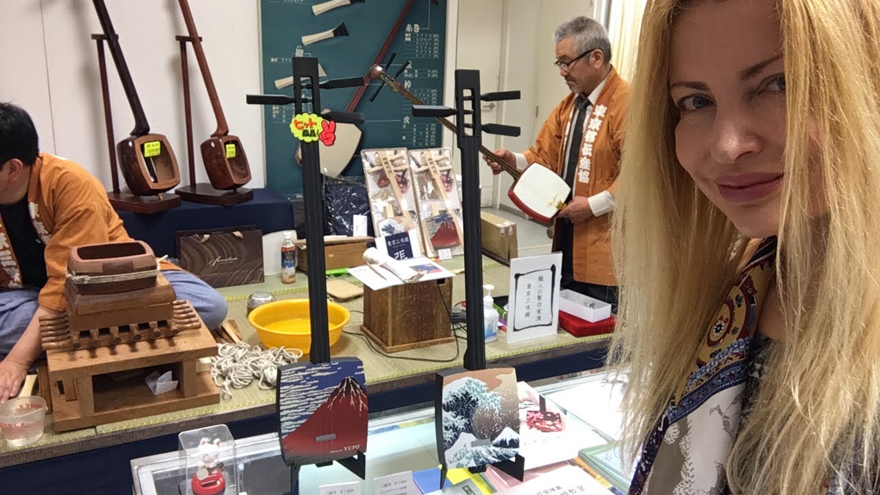 Adeyto How to make 🎸Dog Cat Skin SHAMISEN Japanese Guitar LIVE @ Shinjuku TAKASHIMAYA