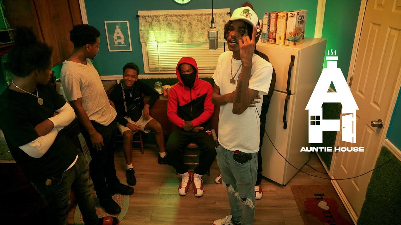 BuBishop - Back Now | Live Performance @AuntieHouse_