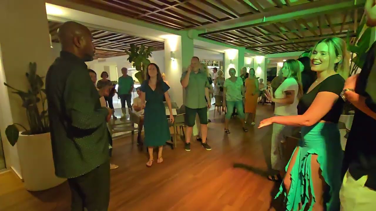 что такое любовь - Ренди Марвин - отель js yate - Кан Пикафорт 