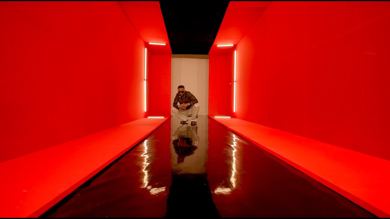 Fally Ipupa - Migrants des r&ecirc;ves (ft. @YoussouNdourofficiel )   (Clip officiel)