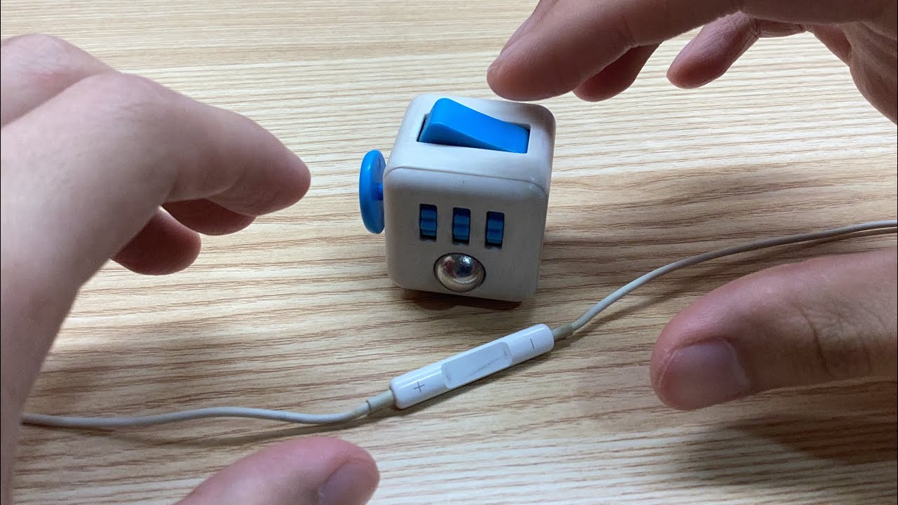 EarPhone Mic ASMR w/ Fidget Cube