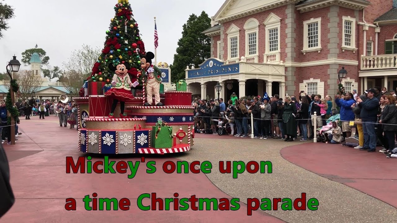 Mickey's once upon a Christmas time Parade at Magic Kingdom I Themeparks and more