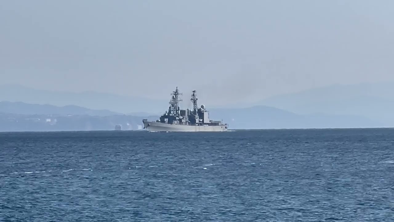 鹿児島湾入港 護衛艦ゆうぎり(DD-153) & 護衛艦のしろ(FFM-3)