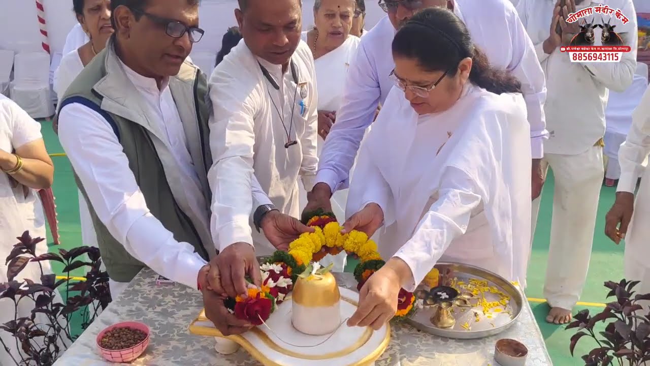सासवड येथे तीन दिवस चाललेल्या शिवशक्ती अवतार सोहळ्याची महाआरतीने  सांगता...