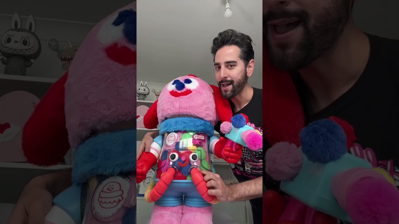 Proud son! MEGA SPACE MOLLY 1000% x Jon Burgerman 😍 