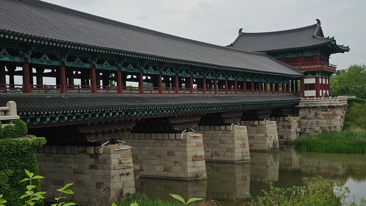 GOLD, GRAVES, CELADON, AND MORE! TOUR OF AMAZING GYEONGJU NATIONAL MUSEUM