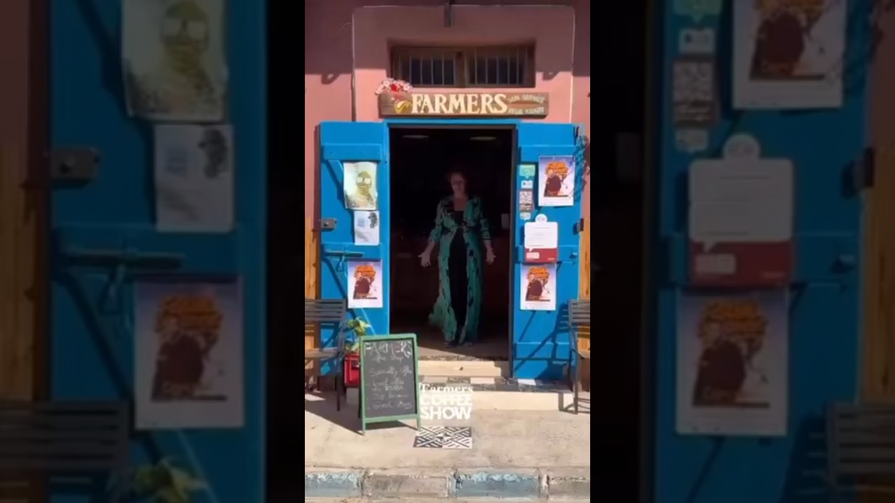 Ou boire un café au Senegal? Farmers Coffee Saint Louis - Sophie Sabar