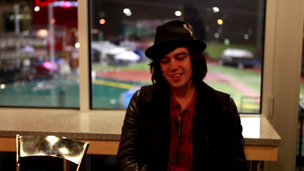 Kellin Quinn Q&A | Sleeping With Sirens Interview 2014