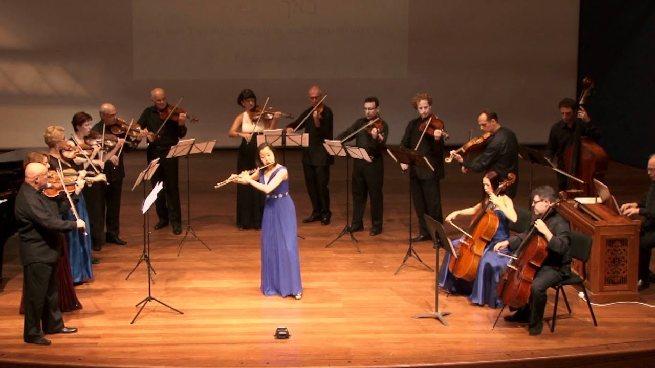 Yasuka Nambu performs Vivaldi Flute concerto in F major- "La Tempesta"