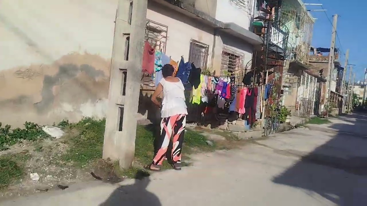 Calle 11 del reparto Pueblo Nuevo Holguín Cuba 