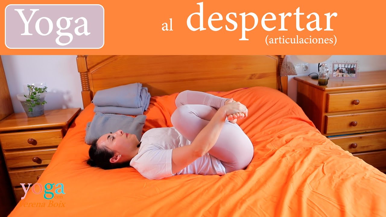 🌝🦶YOGA para DESPERTAR con ENERGIA (especial articulaciones) FIBROMIALGIA-Masaje de PIES🦶
