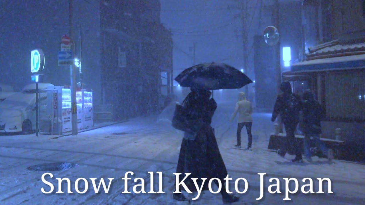 最強寒波の夜。雪の京都祇園を歩く【4K】Snowfall Kyoto Japan walk!