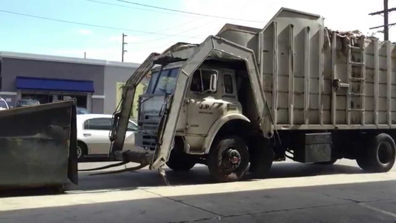 JP Recycling Cargostar Front Loader