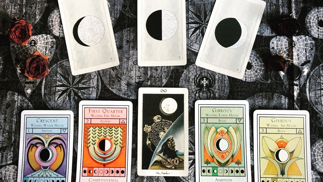 Moon Oracle deck : How to work and read with the Moon Oracle