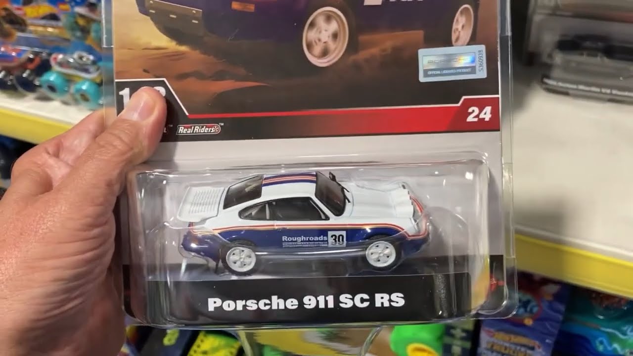 New Hot Wheels 1/43 2025 Mix 2. Civic EK9, Porsche 911 SC RS. UK peg-hunting at Smyths Toys Rayleigh