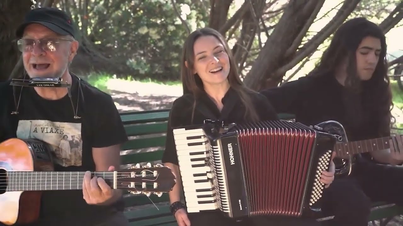 Leon Gieco, Alejo Leon y Joana Gieco   CANCION DE AMOR PARA FRANCISCA