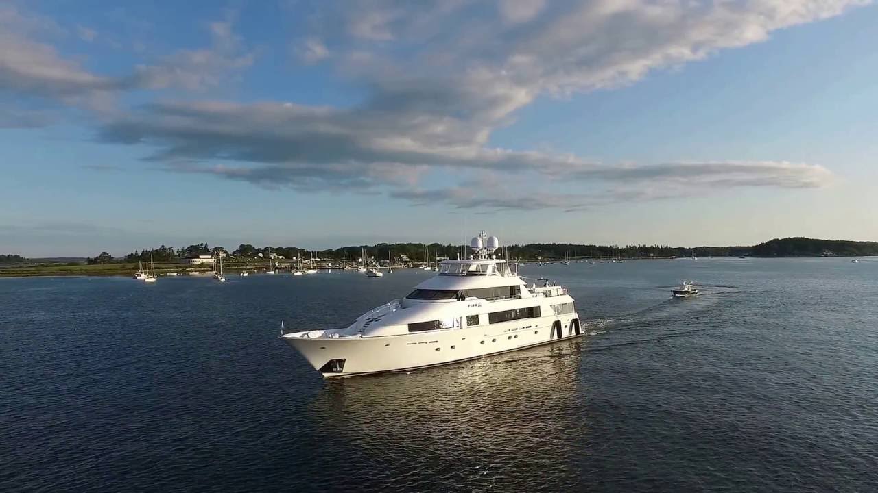 Dolphin Marina and Restaurant in Harpswell, Maine