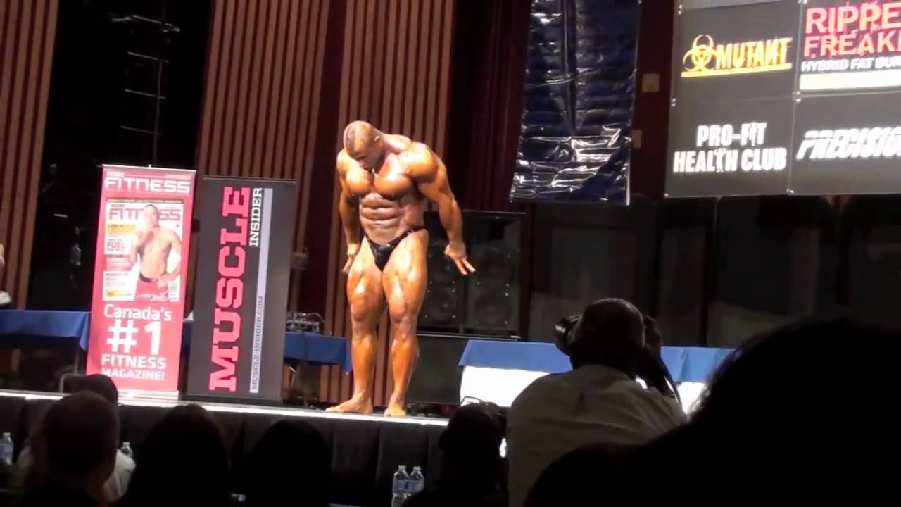 IFBB Pro Fouad Abiad Guest Posing