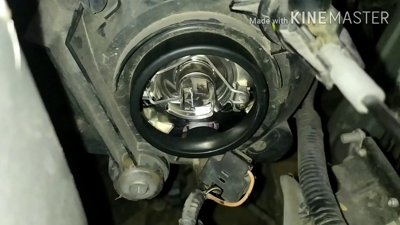 Renault Kwid How to Change Headlight bulb.