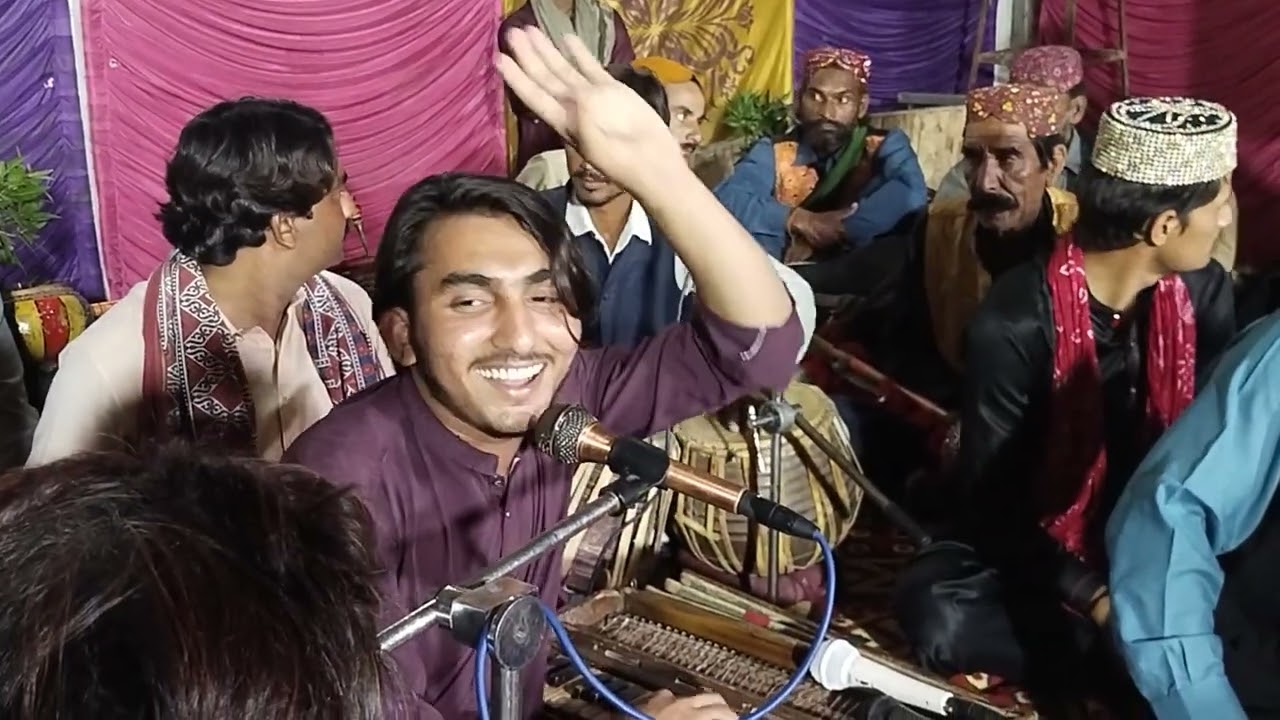 نیاز لیاقت چولستانی کی آواز میں سُنیں خواجہ فرید کی کافی چینل کو سبسکرائب کریں گھنٹی کا بٹن دبائیں