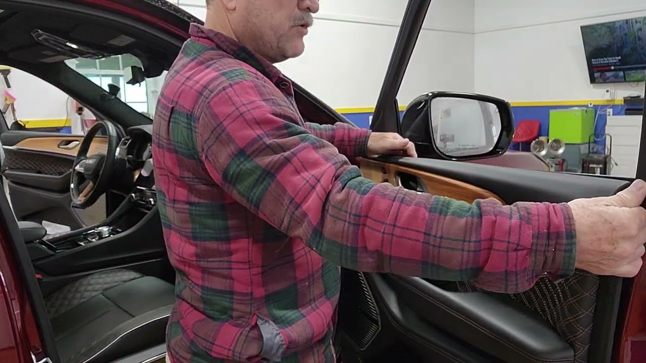 2022 jeep cherokee door panel sweep removal