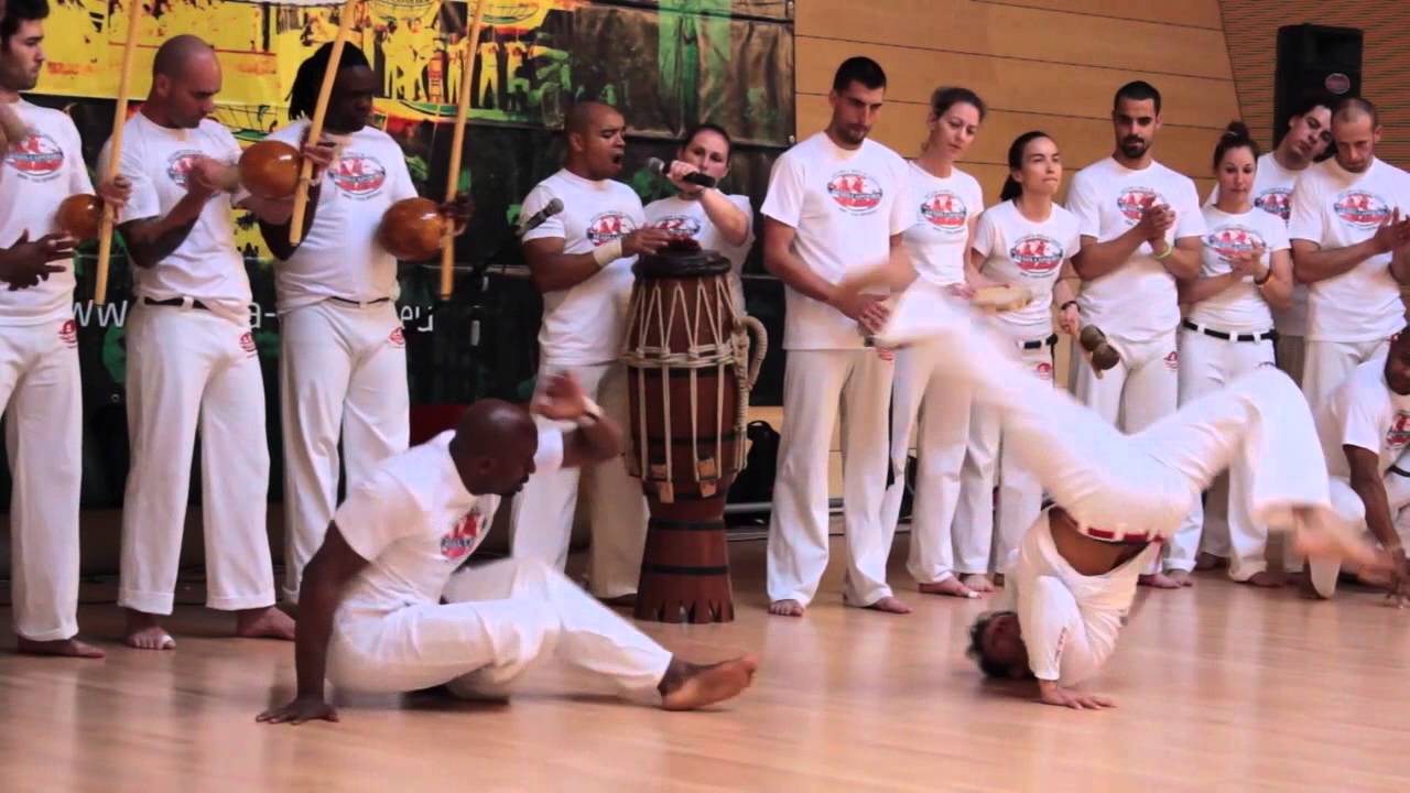 Abad&aacute;-Capoeira Brno Batizado 2015