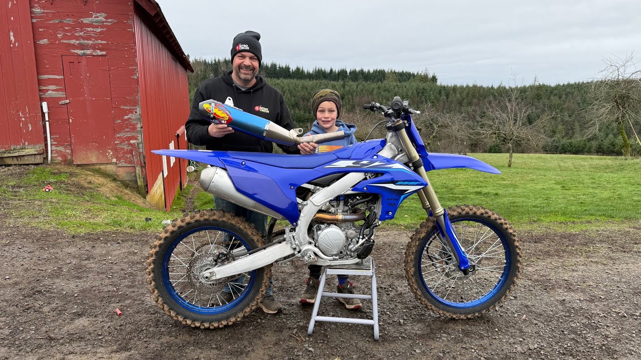 Модернизация выхлопной системы YZ250F 2026 года | Установка карбонового наконечника FMF
