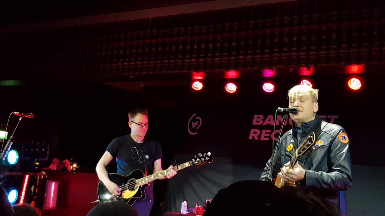 Blink-182 Bored to Death Live Acoustic at PRYZM Kingston