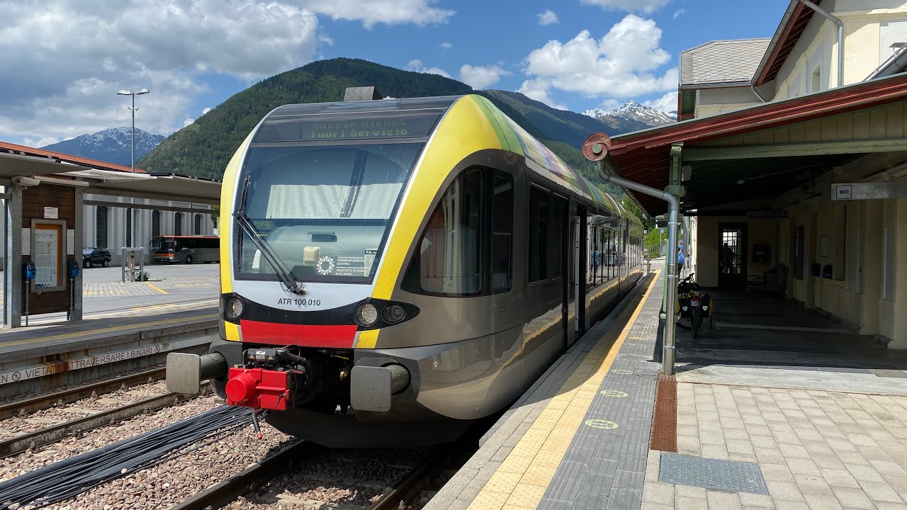 Im Diesel Stadler GTW ATR100 der SAD auf der Vinschgaubahn als R von Mals nach Töll mit FETTEM SOUND