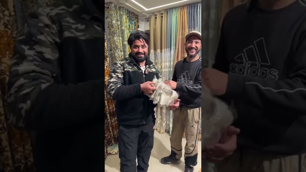 Kashmir Carpet Hub HAFT CHINAR NEAR SSP OFFICE SRINAGAR DEALS IN ALL KINDS OF CURTAIN, CUSION