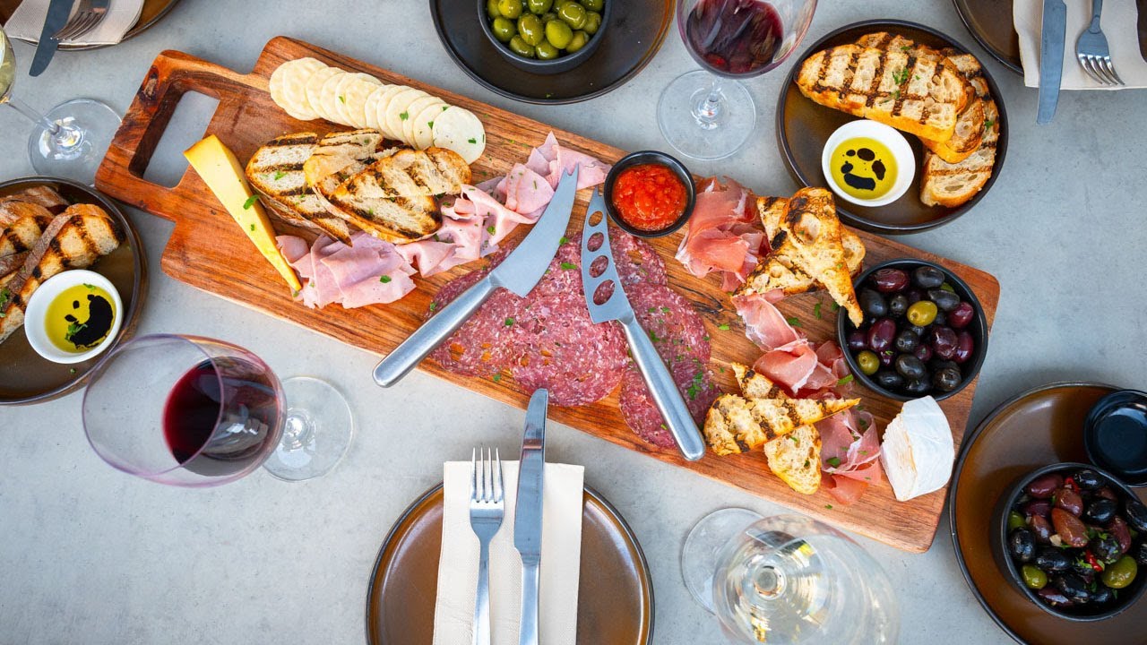 Dinosaurs and Grape Juice: The Tapas Bar, Swan Valley
