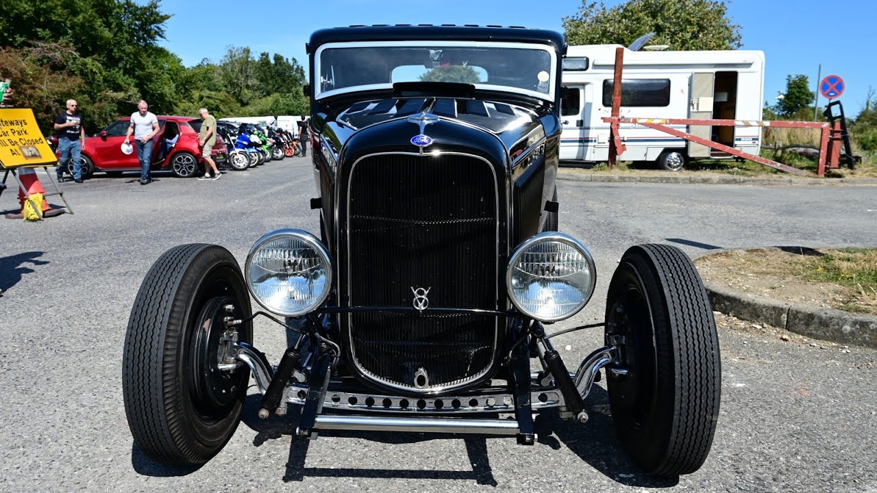 1932 Ford Model B Little Deuce Coupe : 4K Widescreen.