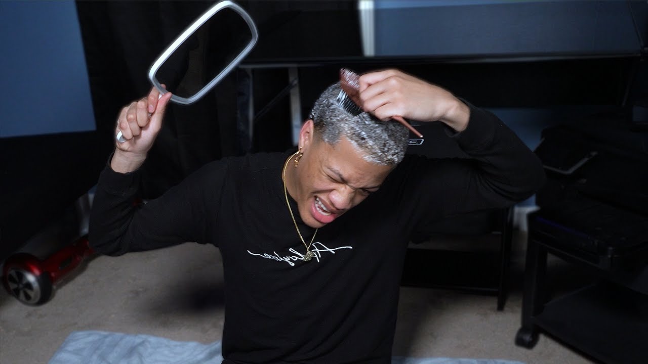 Q&A + BLEACHING MY HAIR!! | EVCNOBLE