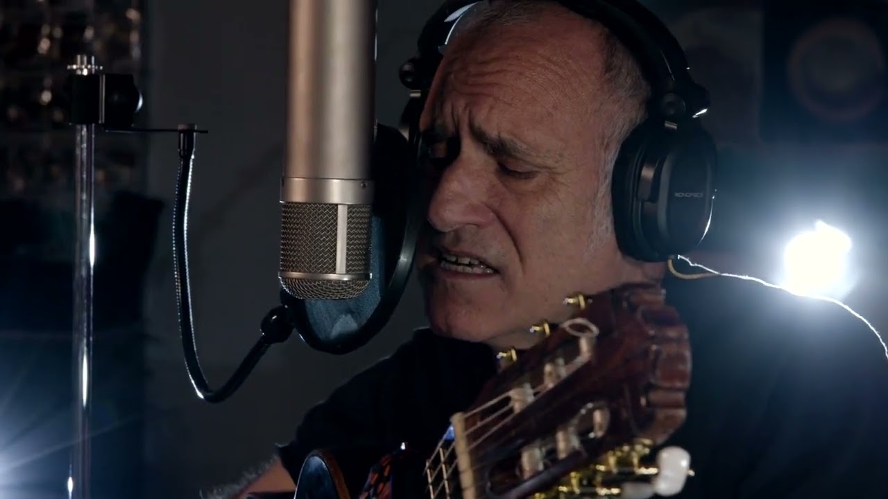 David Broza - Famous Blue Raincoat (Leonard Cohen Live at Vibromonk Studio Brooklyn, NY)